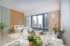 Room - Welcoming Studio Apartment Perfect for 2 in Dubai Marina (Dubai)