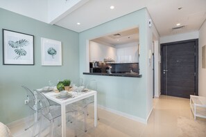 House - Welcoming Studio Apartment Perfect for 2 in Dubai Marina (Dubai)