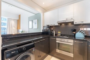 House - Welcoming Studio Apartment Perfect for 2 in Dubai Marina (Dubai)