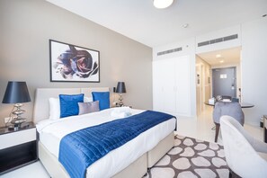 Apartment - Stylish Studio Apartment in Damac Hills With Skyline Views (Dubai)