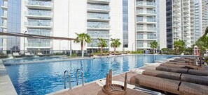 Apartment - Stylish Studio Apartment in Damac Hills With Skyline Views (Dubai)