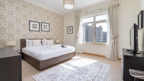 Apartment - Superb 3BR Apartment Near Beach in Palm Jumeirah (Dubai)