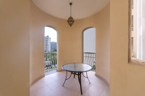 Apartment | 3 bedrooms - Superb 3BR Apartment Near Beach in Palm Jumeirah (Dubai)