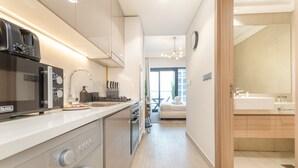 Studio - Serene Studio Apartment at Azizi Riviera Near to Burj Khalifa (Dubai)
