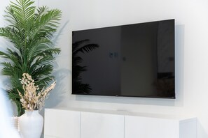 Apartment | 2 bedrooms - Modern Aesthetic 2-bedroom in Dubai Marina (Dubai)