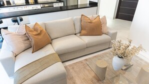 Apartment | 2 bedrooms - Modern Aesthetic 2-bedroom in Dubai Marina (Dubai)
