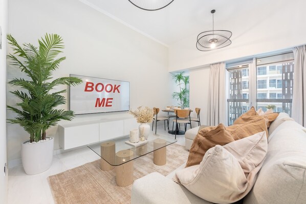 Apartment | 2 bedrooms - Modern Aesthetic 2-bedroom in Dubai Marina (Dubai)