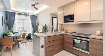 Calm 1-bedroom With Relaxing Balcony Atmosphere in Liwan