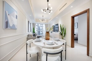 Room - Exceptional 1bedroom Apartment in the Heart of Downtown (Dubai)