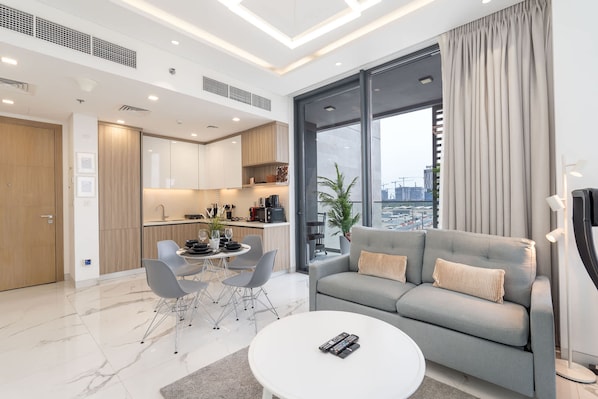 1 bedroom - Cool 1-bedroom Apartment at The Pinnacle in Dubai Hills (Dubai)