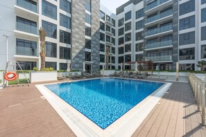 Apartment - Contemporary 2BR in Azizi Greenfield - Meydan (Dubai)