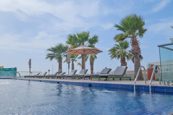 1 bedroom - Tranquil 1BR Hideaway in Damac Hills (Dubai)