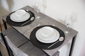 Apartment - Spacious Studio at Imperial Residence in JVT That Sleeps 4 (Dubai)