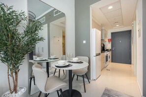 House - Spacious Studio in Carson C - Damac Hills (Dubai)