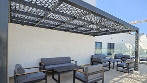 Studio - Mesmerizing Studio Located in the Center of JVC (Dubai)