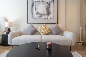 Studio - Mesmerizing Studio Located in the Center of JVC (Dubai)