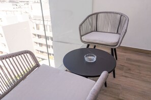Studio - Indulge in Peace in This Studio That Sleeps 2 in JVC (Dubai)