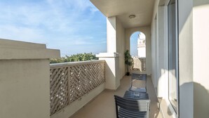 Apartment - Sleeps 2 in 1 Bedroom at Hanover Square JVC (Dubai)