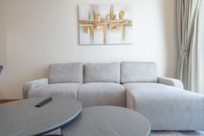 1 bedroom - Sleeps 2 in 1 Bedroom at Hanover Square JVC (Dubai)