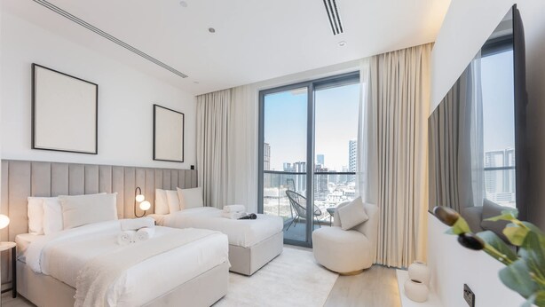House - Sleek Studio in The Ivy Tower JVT (Dubai)