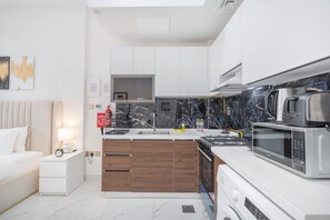 Room - Magnificent and Elegant Studio in Al Barsha South (Dubai)