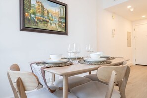 1 bedroom - Remarkable 1 Bedroom Flat in Blakely Tower (Dubai)