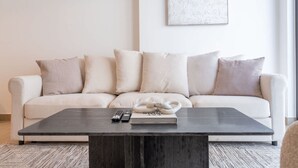 Apartment - Spectacular 1 Bedroom in La Sirene 4 That Sleeps 4 (Dubai)