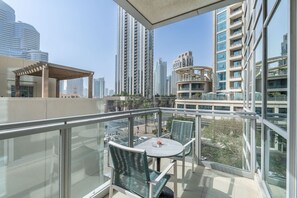 House | 1 bedroom - Gorgeous 1 Bedroom in The Residence Tower 8 Perfect for 2 (Dubai)