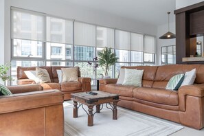 House | 1 bedroom - Gorgeous 1 Bedroom in The Residence Tower 8 Perfect for 2 (Dubai)