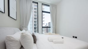 House - Gorgeous 1 Bedroom in Binghatti House and Sleeps 4 (Dubai)