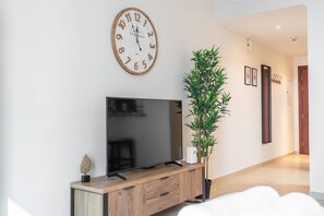 Studio - Prime Studio in Jumeirah Bay X1 in JLT - Sleeps 2 (Dubai)