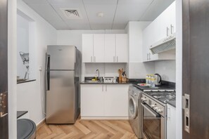 Apartment | 2 bedrooms, Internet - A Wonderful 2 Bedroom in JVC With Terrace (Dubai)