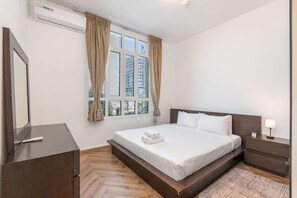 2 عدّة غرف نوم وخدمة الإنترنت