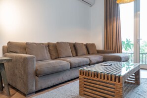 Apartment | 2 bedrooms, Internet - A Wonderful 2 Bedroom in JVC With Terrace (Dubai)