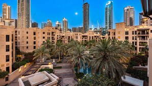 Apartment | 2 bedrooms, Internet - Luxury 2BR Apartment With Full Burj Khalifa View 2-min Walk to Dubai Mall (Dubai)