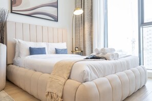 Studio | Internet - Stunning Studio in Regina Tower With Five Hotel View (Dubai)
