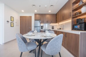 2 bedrooms, Internet - Magnificent 2BR in The Brand New The Diplomat (Dubai)