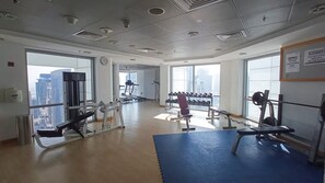 4 عدّة غرف نوم وخدمة الإنترنت