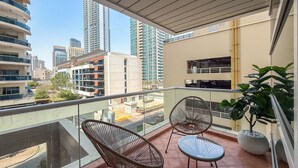 House | 4 bedrooms, high-speed internet - 301 La Riviera in Dubai (Dubai)