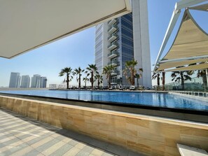 Studio | Internet - Beautifully Furnished Studio With Skyline Views (Dubai)