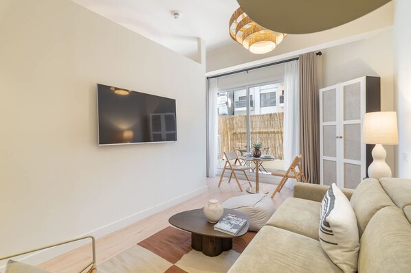 Apartment | 1 bedroom, Internet - 106 Edmonton Elm in JVT (Dubai)