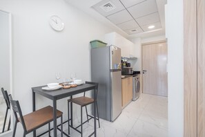 Studio | Internet - Stay in Alexis Tower s Stunning Studio and Sleeps 2 (Dubai)