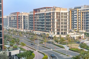 Studio | Internet - A Spectacular Studio in Azizi Riviera 1 (Dubai)