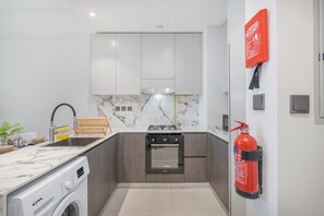 Apartment | 1 bedroom, Internet - Stylish 1-bedroom Retreat in Amal Tower Sports City (Dubai)