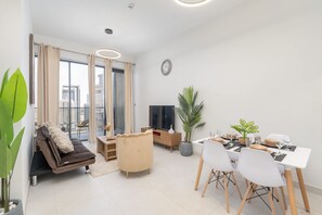 Apartment | 1 bedroom, Internet - Stylish 1-bedroom Retreat in Amal Tower Sports City (Dubai)
