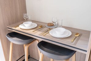 Studio | Truy cập Internet tốc độ cao