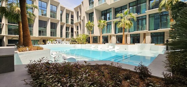 Internet - A Premium and Modern Studio in The Autograph JVC (Dubai)