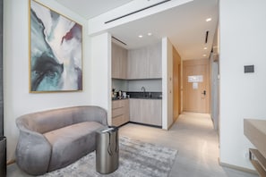 Internet - A Premium and Modern Studio in The Autograph JVC (Dubai)