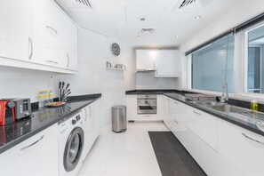 Apartment | 2 bedrooms, Internet - 401 Marina Heights in Dubai (Dubai)