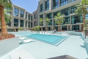 Studio | Internet - Spectacular Getaway in This Studio in The Autograph (Dubai)